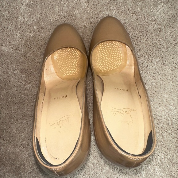 Nude Patent Leather Louboutin Biancas Size 38 👠👠 - Picture 5 of 10
